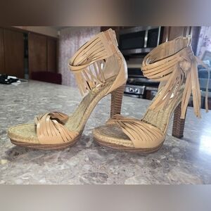 Carlos Santana Women's Tan Heels- Size 7